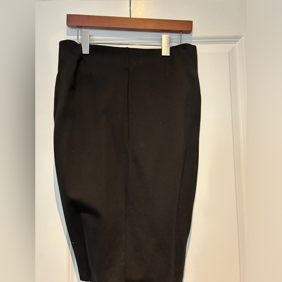 Black Pencil Skirt - Picture 4 of 6